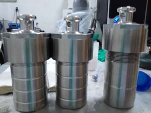 水熱反應(yīng)釜圖片 1478141785154231.jpg